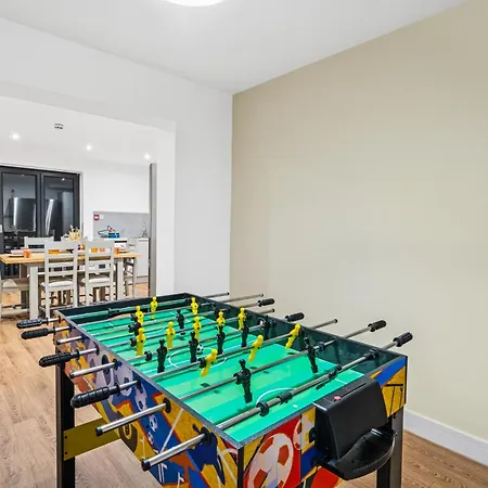 Stoke Manor Luxury 6 Bedroom By Altoluxoexperience Short Lets & Serviced With Free Wifi & Parking Σπίτι διακοπών