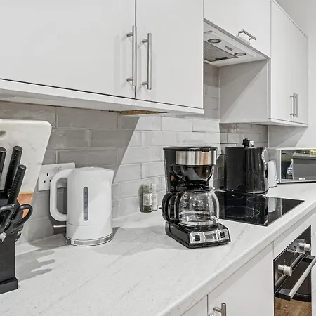 Stoke Manor Luxury 6 Bedroom By Altoluxoexperience Short Lets & Serviced With Free Wifi & Parking * Bristol