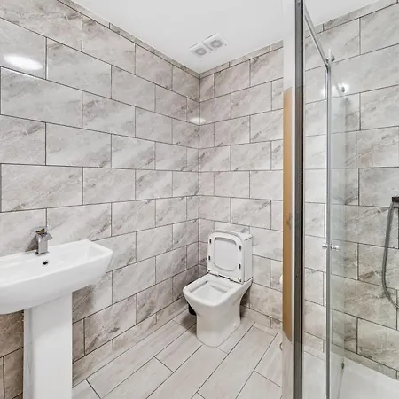 Stoke Manor Luxury 6 Bedroom By Altoluxoexperience Short Lets & Serviced With Free Wifi & Parking * Μπρίστολ