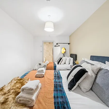 Σπίτι διακοπών Stoke Manor Luxury 6 Bedroom By Altoluxoexperience Short Lets & Serviced With Free Wifi & Parking