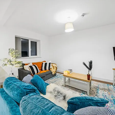 Stoke Manor Luxury 6 Bedroom By Altoluxoexperience Short Lets & Serviced With Free Wifi & Parking Σπίτι διακοπών