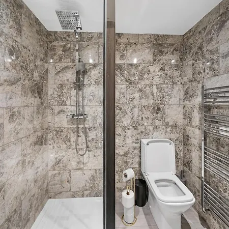 Stoke Manor Luxury 6 Bedroom By Altoluxoexperience Short Lets & Serviced With Free Wifi & Parking * Bristol